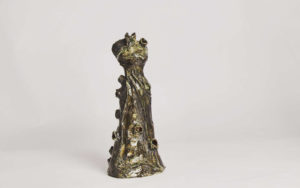 Metallikglanz, Skulptur aus Ton, Weiblich, Kleid Moderne Plastik, Keramikkunst